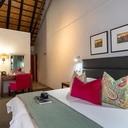 Cavern Resort & Spa Bergville Buitenkant foto