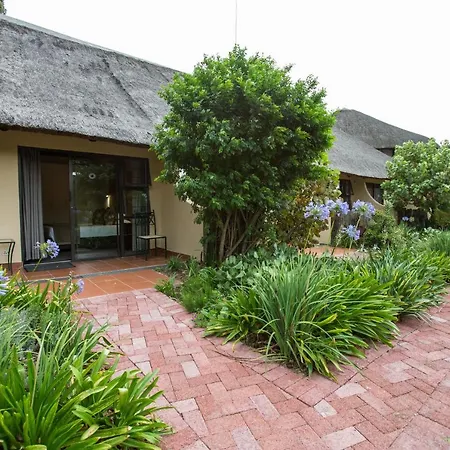 Cavern Resort & Spa Bergville Buitenkant foto